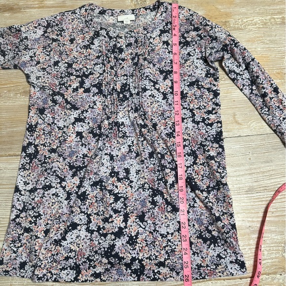 J. Jill Pintucked V-Neck Floral Knit Tunic Top Sz XS - Picture 9 of 10